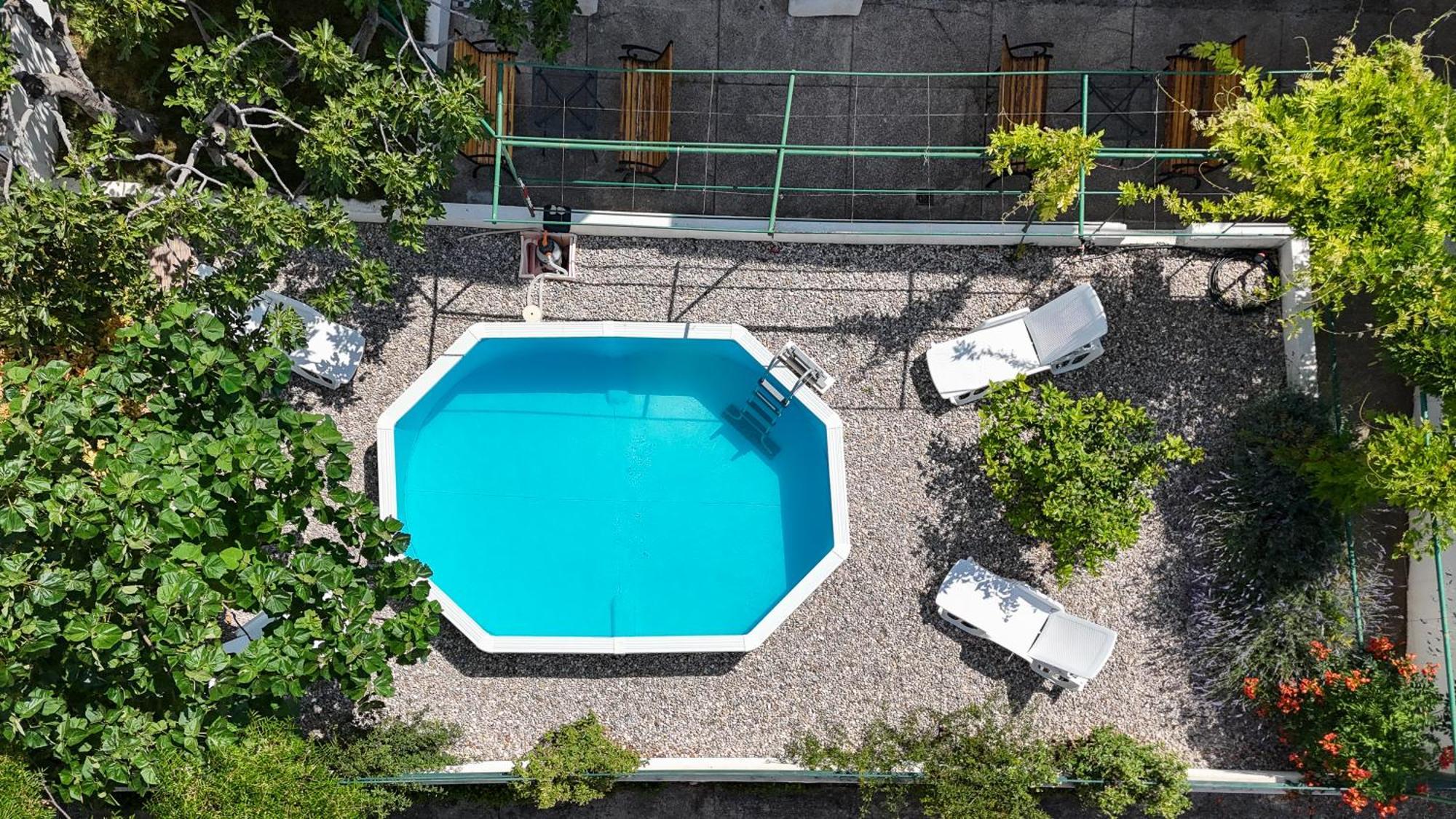 Apartments Turtle Gardens Makarska Exterior photo